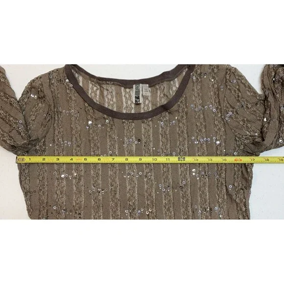 BKE Buckle Burnout Sequin Lace Top Shirt Womens L Taupe Y2K Sheer - Picture 3 of 11